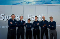  L'équipe des astronautes européens, sélectionnés en 2008. 