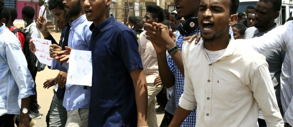 Soudan: les pourparlers et les cours suspendus apres la mort de lyceens
