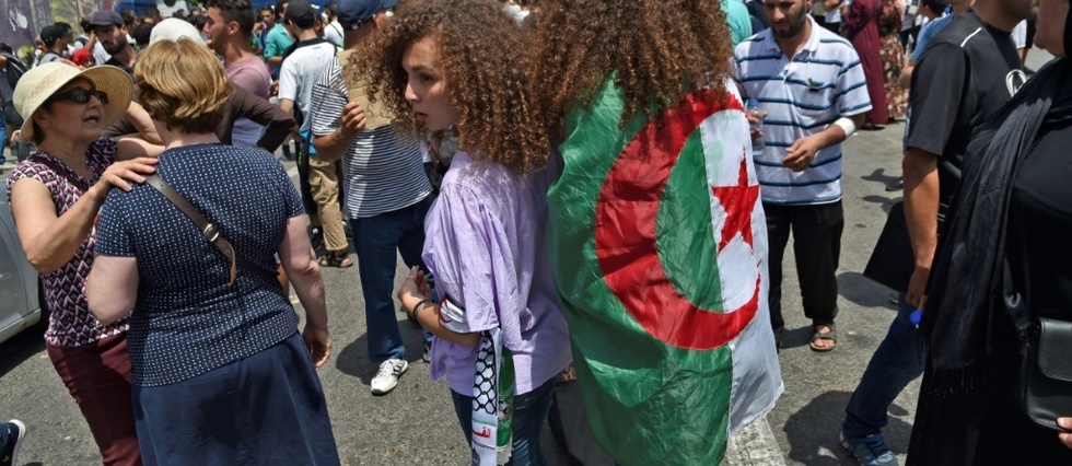Algerie: l'armee rejette "categoriquement" toute exigence "prealable" au dialogue