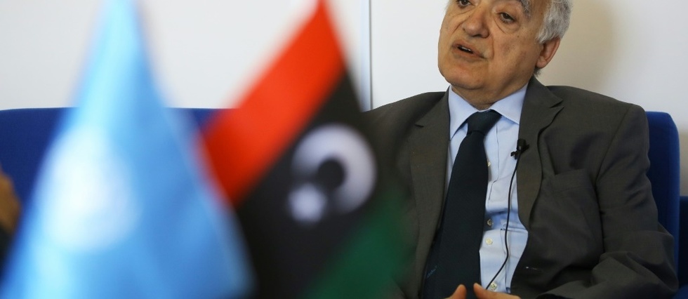 Libye: enlises pres de Tripoli, les belligerants intensifient les raids aeriens