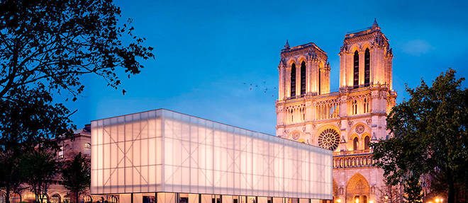 En projet, Notre-Dame renaissant de ses cendres sous la forme d'une cathedrale ephemere.