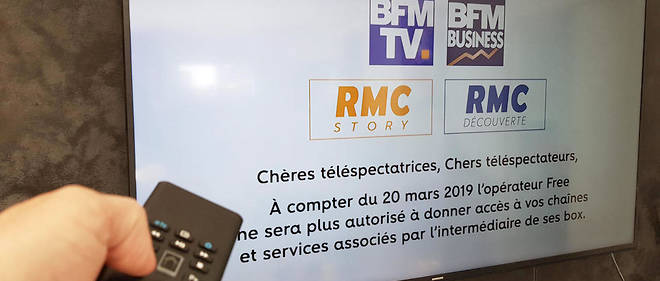 (C)PHOTOPQR/L'ALSACE/Jean-Francois FREY ; Mulhouse ; 12/03/2019 ; Un ecran de television avec le message qu' Altice menace de retirer ses chaines gratuites BFM TV RMC SFR pour les abonnes de la Free Box (Freebox). (MaxPPP TagID: maxstockworld387954.jpg) [Photo via MaxPPP]