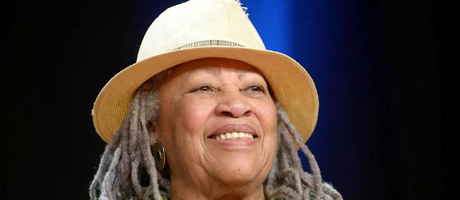 Toni Morrison a obtenu le prix Pulitzer en 1988 pour son roman << Beloved >>.