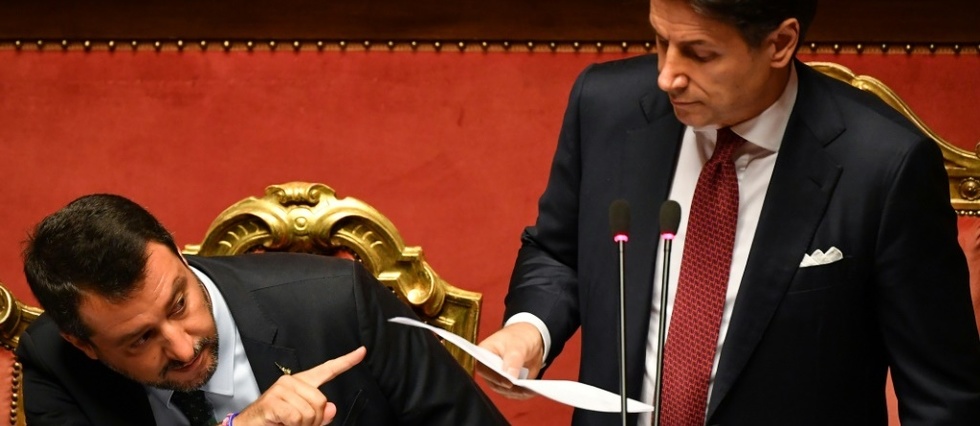 Italie: Conte annonce sa demission, qualifie Salvini d'"irresponsable"