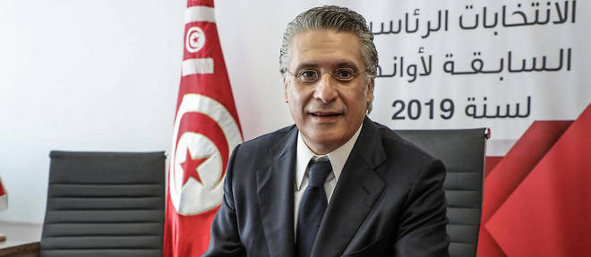 L'homme d'affaires Nabil Karoui, candidat a l'election presidentielle tunisienne, a ete arrete vendredi 23 aout dans le nord-ouest du pays, a affirme son parti Qalb Tounes, un mois et demi apres qu'il a ete inculpe pour blanchiment d'argent. 