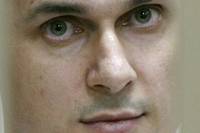 Le cin&eacute;aste ukrainien Sentsov, en gr&egrave;ve de la faim, hospitalis&eacute;