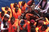 Le nouveau gouvernement italien accepte que l'Ocean Viking d&eacute;barque les migrants secourus
