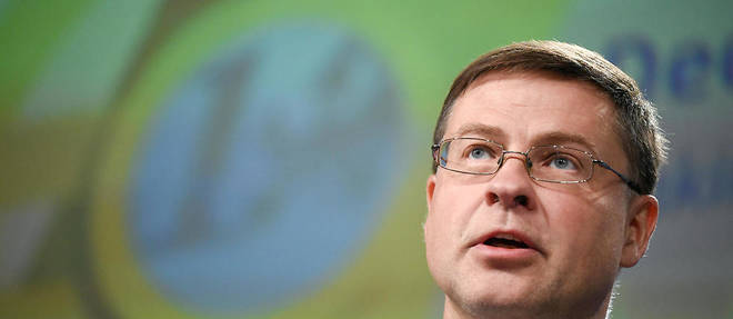 Valdis Dombrovskis, un ancien ingenieur en physique, a acquis ses lettres de noblesse au sein des leaders de la droite europeenne en presidant, de janvier 2009 a janvier 2014, a la destinee de la Lettonie.