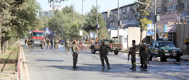 Afghanistan Au Moins 48 Morts Dans Un Double Attentat Le - 