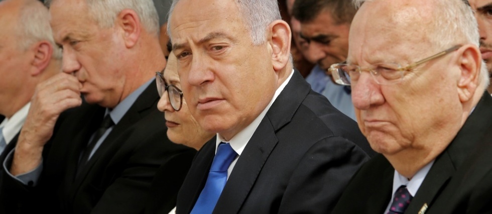En Israel, Netanyahu et Gantz negocient un partage du pouvoir
