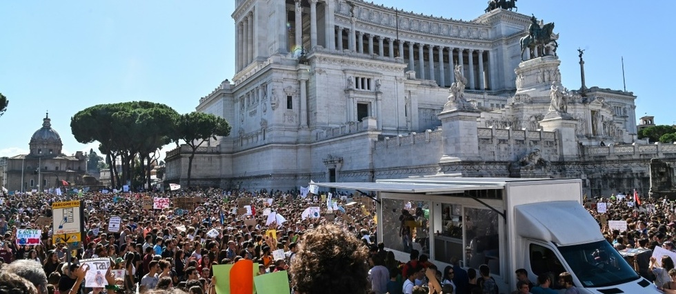 Greve pour le climat: la jeunesse italienne se mobilise