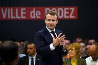 Macron monte au front face aux doutes sur la r&eacute;forme des retraites