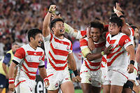  Les Japonais ont réalisé la meilleure performance de l'histoire du rugby nippon en assurant leur qualification pour les quarts de finale de la Coupe du monde 2019 grâce à leur victoire face à l'Écosse (28-21). 