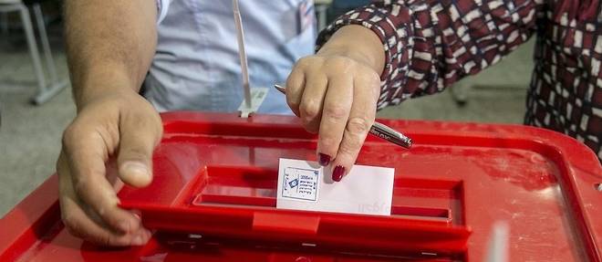 7 millions de Tunisiens ont ete convoques pour installer au suffrage universel leur 2e president apres la revolution de 2011.