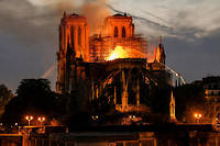 Une minis&eacute;rie en projet sur l'incendie de Notre-Dame