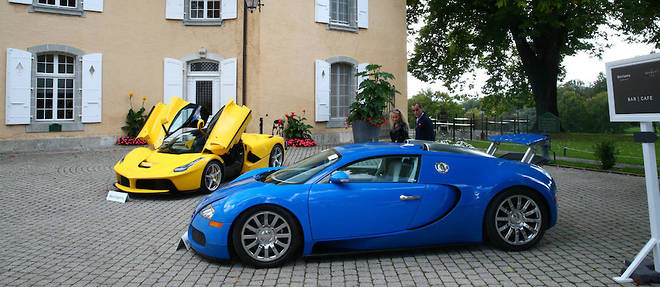 
Une Ferrari et une Bugatti appartenant a Teodorin Obiang seront mises aux encheres dimanche en Suisse. 
