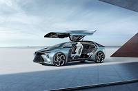  Le Lexus LF-Concept ne doit pas être pris comme un manifeste de design mais il explore quelques usages nouveaux comme les moteurs dans les roues ou la livraison des bagages par drone. 