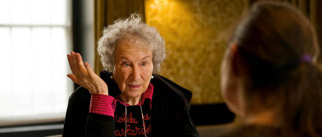 Margaret Eleanor << Peggy >> Atwood, photographiee le 24 octobre dans un hotel parisien.
