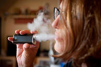  Les e-cigarettes et les e-liquides vendus dans l’Hexagone font l’objet de nombreux contrôles et sont enregistrés à l’Agence nationale de sécurité sanitaire de l'alimentation, de l'environnement et du travail. 