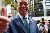 GB : l'europhobe Farage, aid&eacute; par Trump, appelle &agrave; une alliance des partisans du Brexit