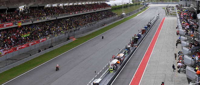 Drame Lors Du Grand Prix Moto De Malaisie Un Pilote Decede Le Point