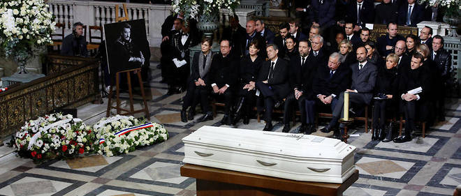 Dans l'eglise de la Madeleine a Paris, le 9 decembre 2017, la France rend hommage a Johnny Hallyday. Une ceremonie que Laeticia a voulu faire financer par les contribuables...