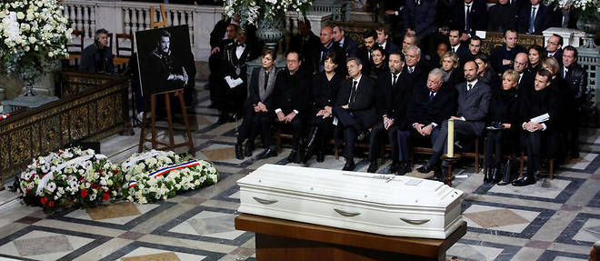 Dans l'eglise de la Madeleine a Paris, le 9 decembre 2017, la France rend hommage a Johnny Hallyday. Une ceremonie que Laeticia a voulu faire financer par les contribuables...
