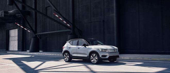  Volvo a choisi un positionnement résolument haut de gamme pour le XC40 Recharge, premier SUV 100 % électrique du constructeur suédois. 