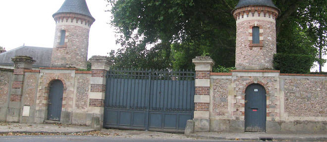 L'entree du chateau de Souzy-la-Briche, dans l'Essonne. 