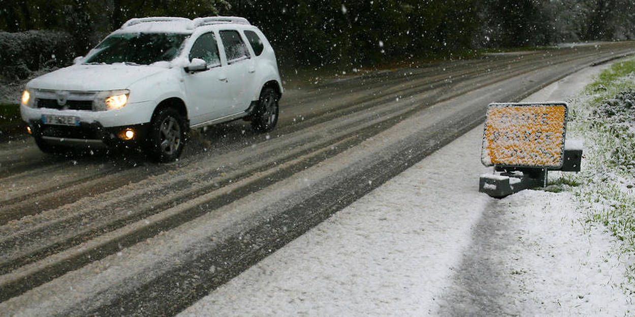 Neige : Un Mort Et 170 000 Foyers Encore Privés D'électricité Samedi Matin