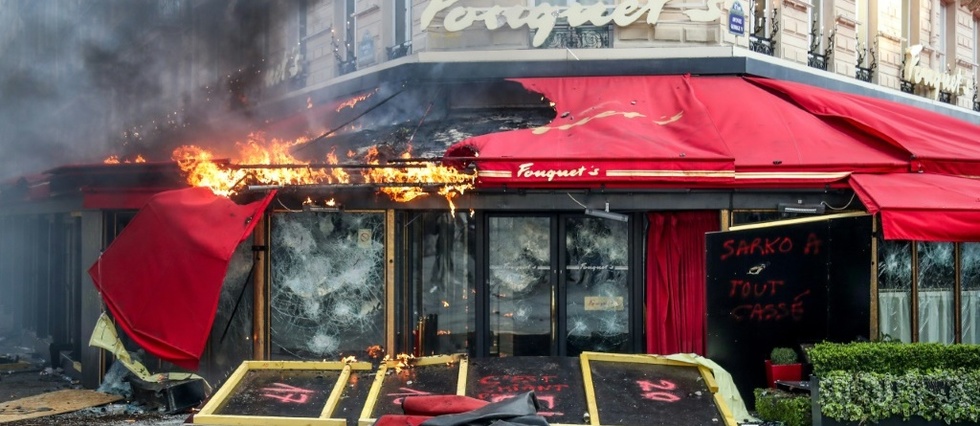 Vol Ou Don Des Gilets Jaunes Jugés Pour Avoir Emporté Un