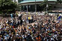 Venezuela: Guaido mobilise plusieurs milliers de manifestants contre Maduro