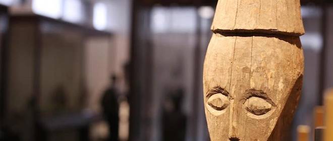 Un masque en bois expose dans le nouveau musee national de la Republique democratique du Congo a Kinshasa. 