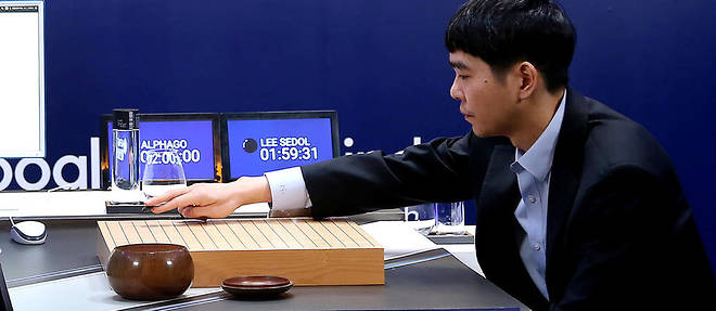 En 2016, Lee Sedol avait reussi a remporter une victoire contre AlphaGo, l'intelligence artificielle de Google. 