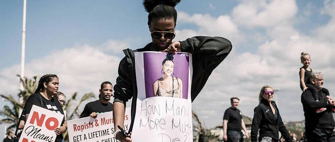 Face a la violence, les Sud-Africaines ne baissent pas les bras. Ici, une image de la marche contre les violences sexistes, le 7 septembre a Durban. 