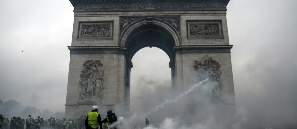 Il Y A Un An La Manifestation Des Gilets Jaunes Secoue