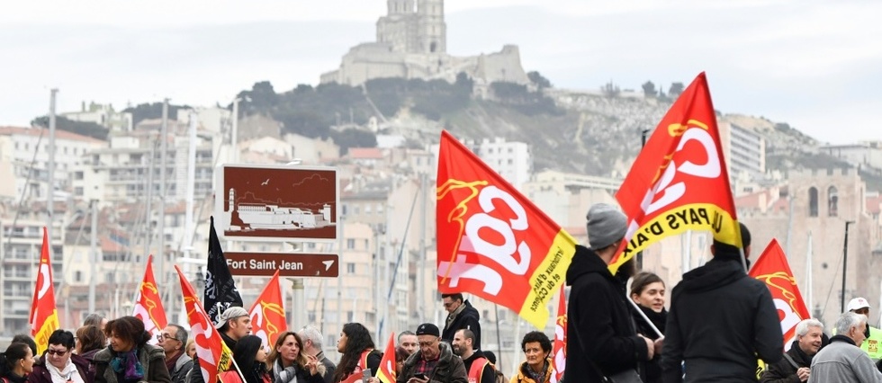 A Marseille, des dizaines de milliers de manifestants determines contre la reforme des retraites