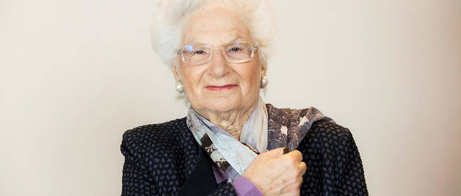 << Il n'est plus possible de rester indifferent, et je le dis, moi qui ai la haine inscrite sur le bras >>, temoigne la senatrice de 89 ans rescapee d'Auschwitz.
