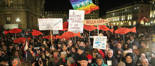 Un rassemblement des Sardines a Turin le 10 decembre 2019.
