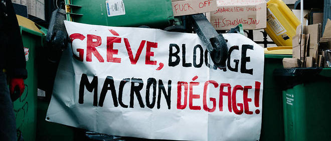  A Sorbonne Universite, des etudiants ont installe des barricades devant les sites Sorbonne, Michelet, Clignancourt et Malesherbes.
