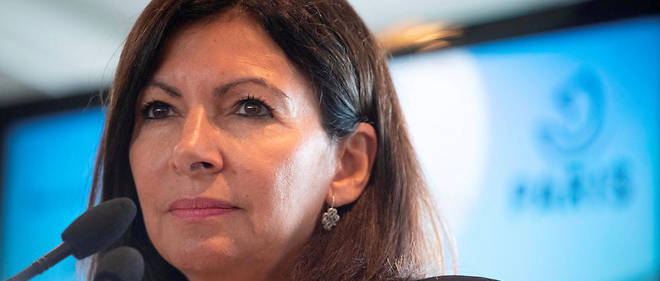 Anne Hidalgo n'est toujours pas officiellement candidate a la mairie de Paris.
