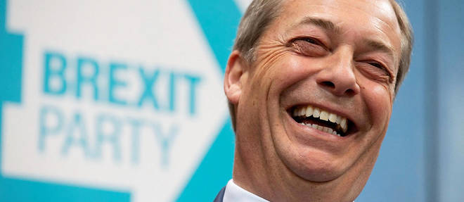 En tant qu'ancien elu au Parlement europeen, Nigel Farage pourra pretendre a une retraite des 2028.
