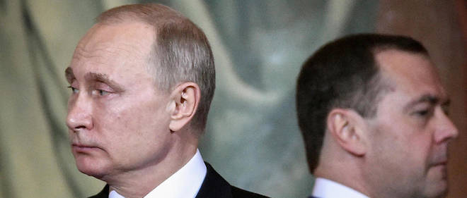Vladimir Poutine a propose mercredi une serie de reformes de la Constitution russe devant renforcer les pouvoirs du Parlement, tout en preservant le caractere presidentiel du systeme politique qu'il pilote depuis vingt ans.
