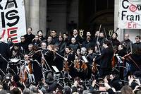 Sur les marches du Palais Garnier, un concert contre la r&eacute;forme des retraites