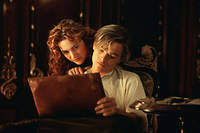  Rose (Kate Winslet) et Jack (Leonardo DiCaprio). Leur histoire et celle du « Titanic » ont attiré quelque 22 millions de spectateurs, deuxième plus grand succès au cinéma en France derrière « Avatar » du même James Cameron.
