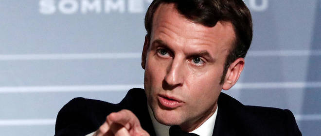 Pour Emmanuel Macron, un peu moins de posture << grand oral >>, un peu plus de fibre populaire : un debut de recette pour un acte II du quinquennat qui n'a pas vraiment demarre.


