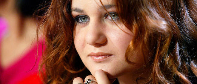 La romanciere Alexandra Besson, alias Ariane Fornia, fille d'Eric Besson, pose le 4 mai 2004.
