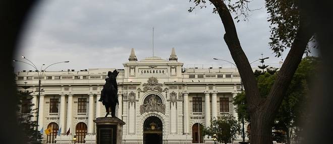 Legislatives au Perou: claque pour le fujimorisme, vers un Parlement eclate