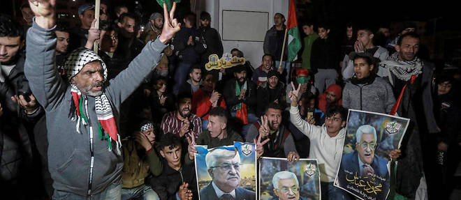 Palestiniens manifestant a Gaza contre le plan de paix propose par Donald Trump.  
