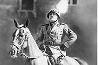  Portrait équestre de Benito Mussolini (1883-1945).Vers 1930-1935.
